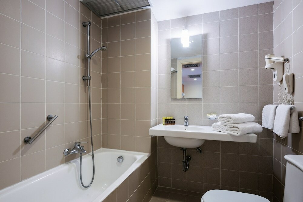 Фото Angela Downtown Hotel