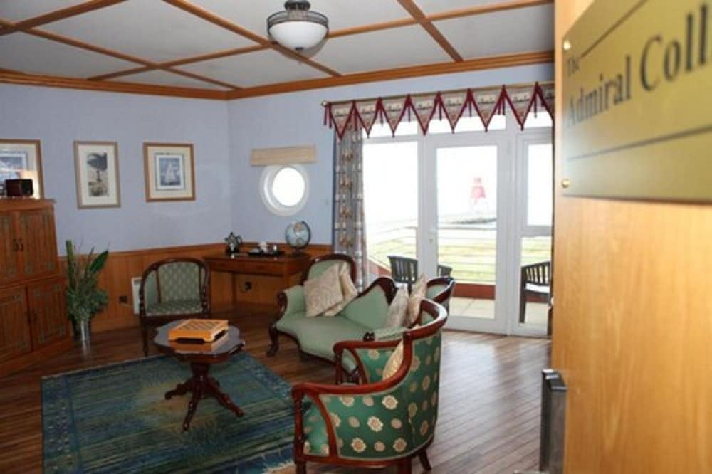 Фото Little Haven Hotel