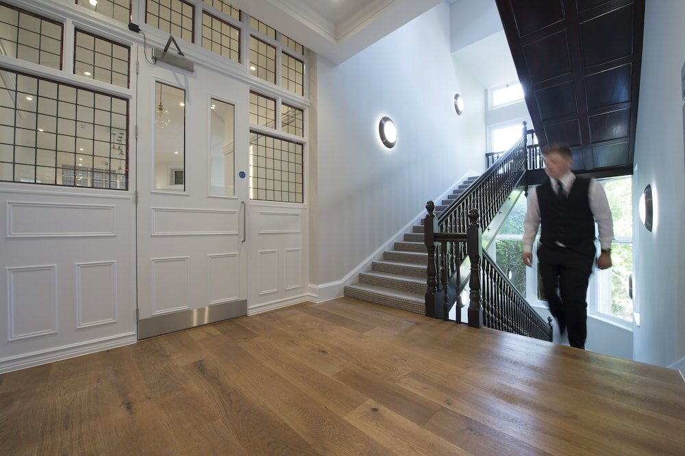 Фото Yarrow Hotel