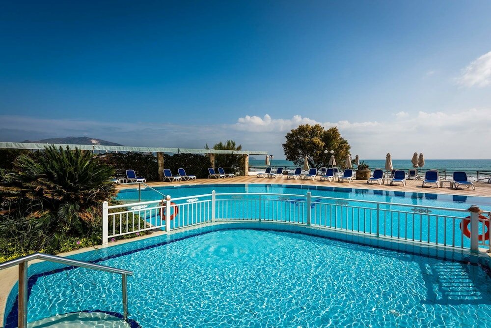 Фото Mediterranean Beach Resort