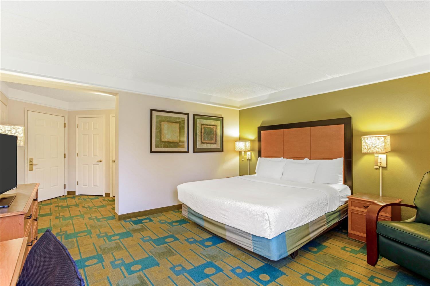 Фото La Quinta Inn & Suites by Wyndham Orlando i Drive/Conv Ctr