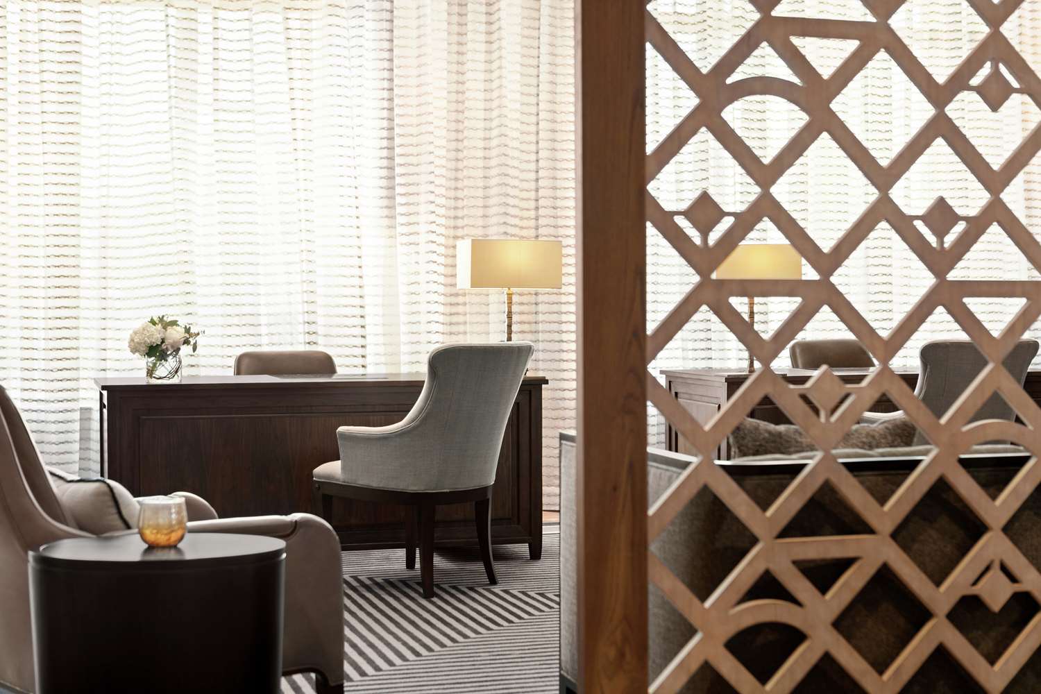 Фото The Harpeth Franklin Downtown, Curio Collection by Hilton