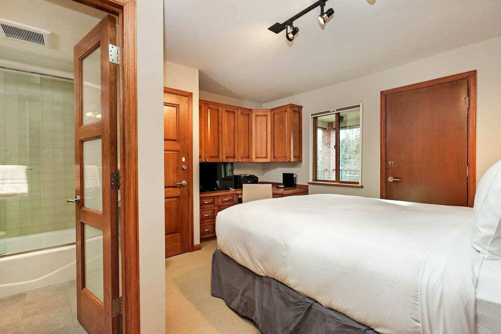 Фото Aspen Silverglo by Frias