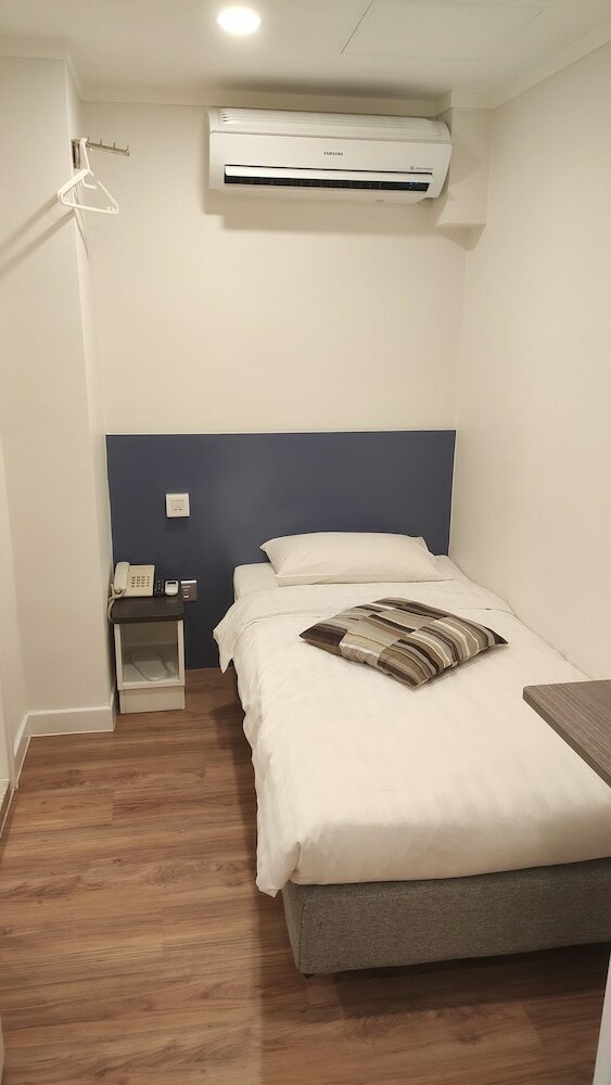 Фото Goodrich Hotel