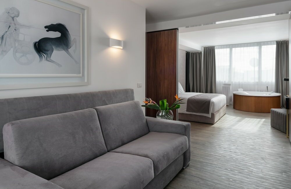 Фото Elia Ermou Athens Hotel