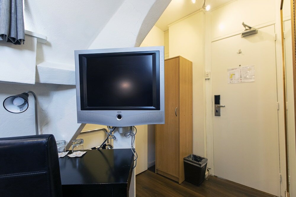 Фото Quentin England Hotel