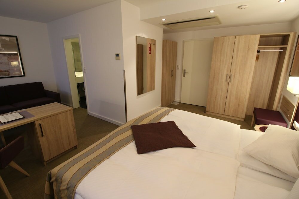 Фото Hotel zum Adler