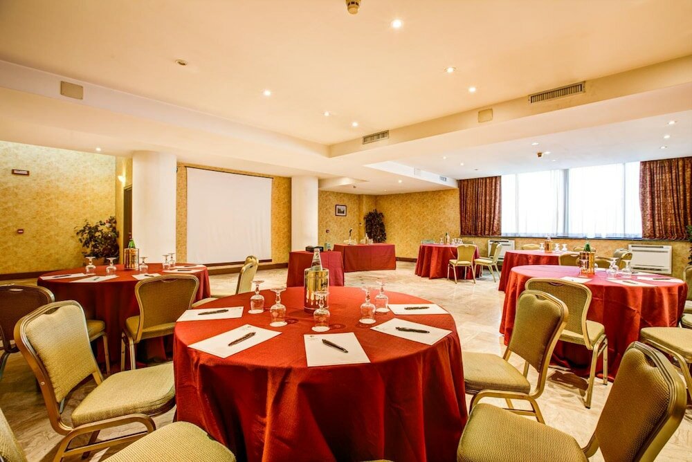 Фото Appia Park Hotel