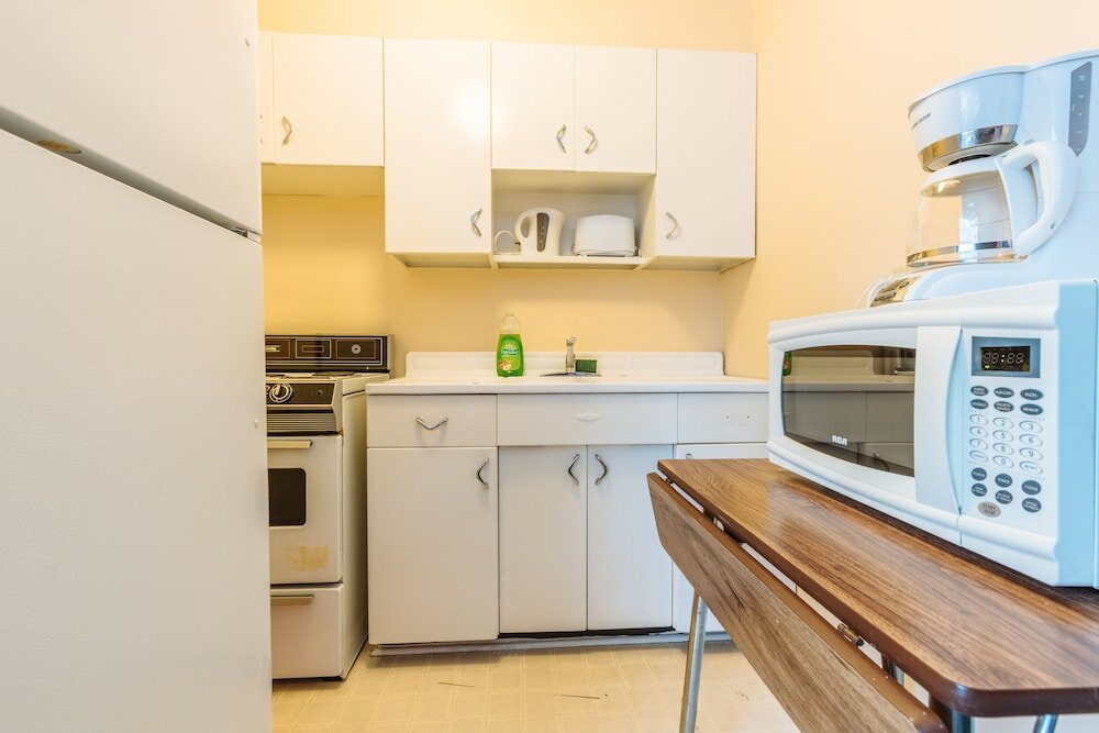 Фото English Bay Hotel