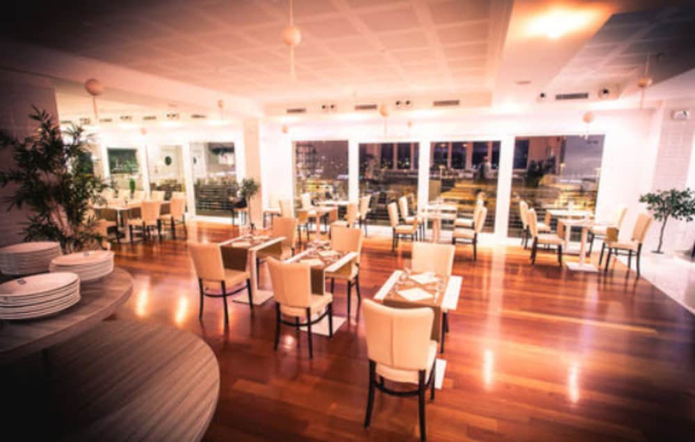 Фото Hotel Tiber Fiumicino