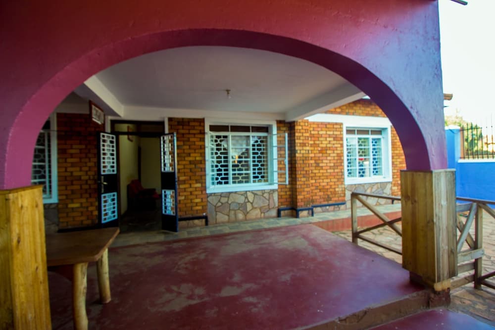 Фото Гостевой Дом Gorilla Africa