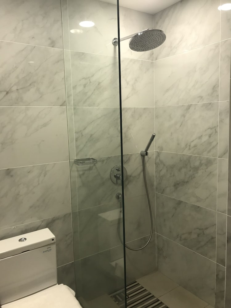 Фото The Klagan Hotel