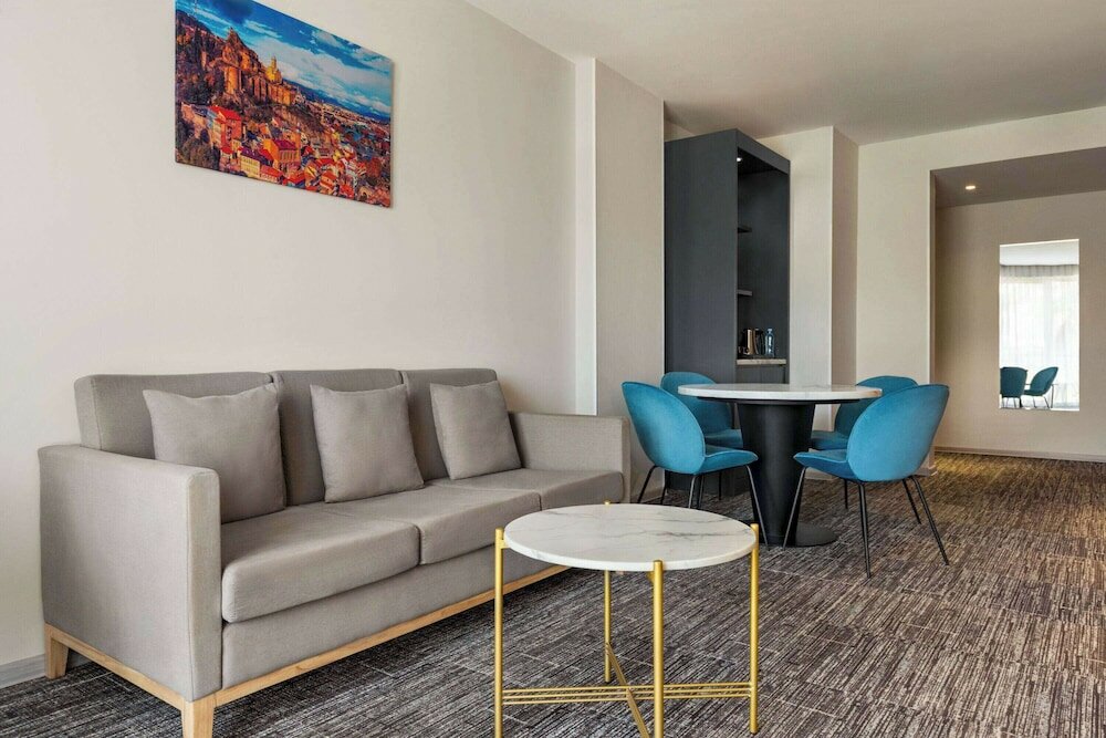 Фото Ramada by Wyndham Tbilisi Old City