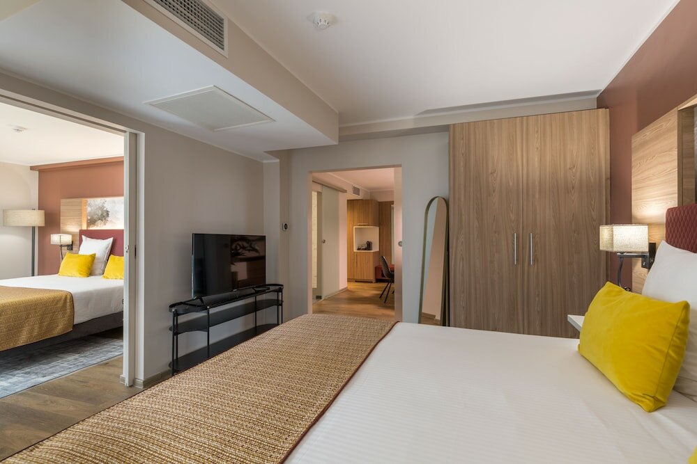 Фото Leonardo Hotel Antwerp