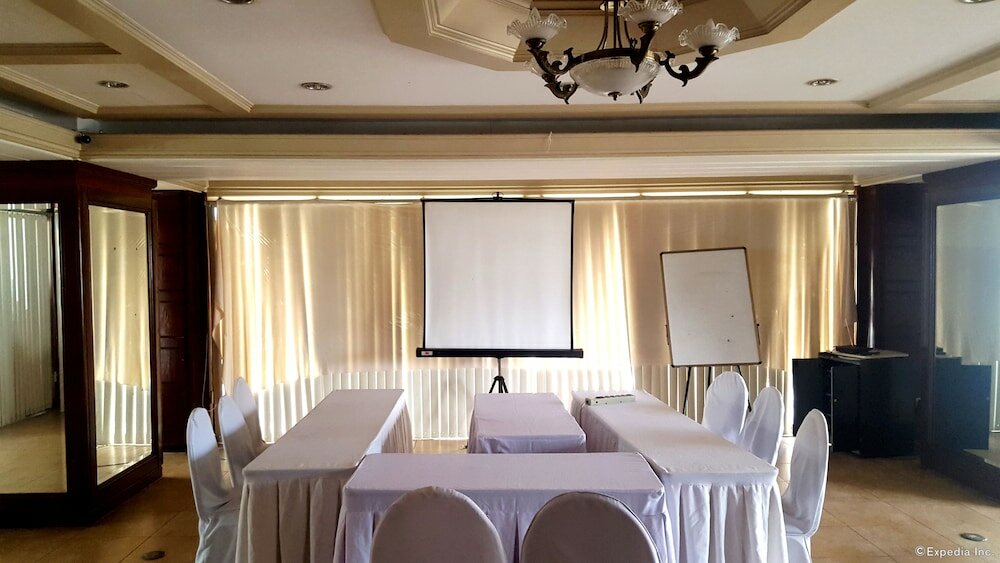 Фото Lourdes Suites