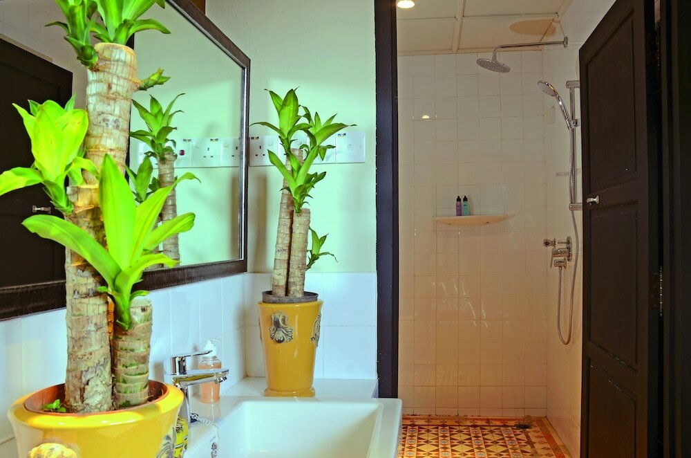 Фото Noordin Mews