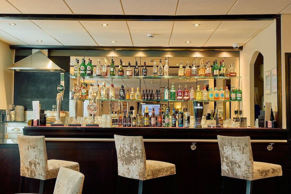 Фото Briar Court Hotel