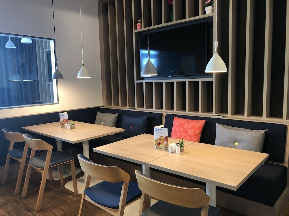 Фото Holiday Inn Express Munich - Olympiapark, an Ihg Hotel