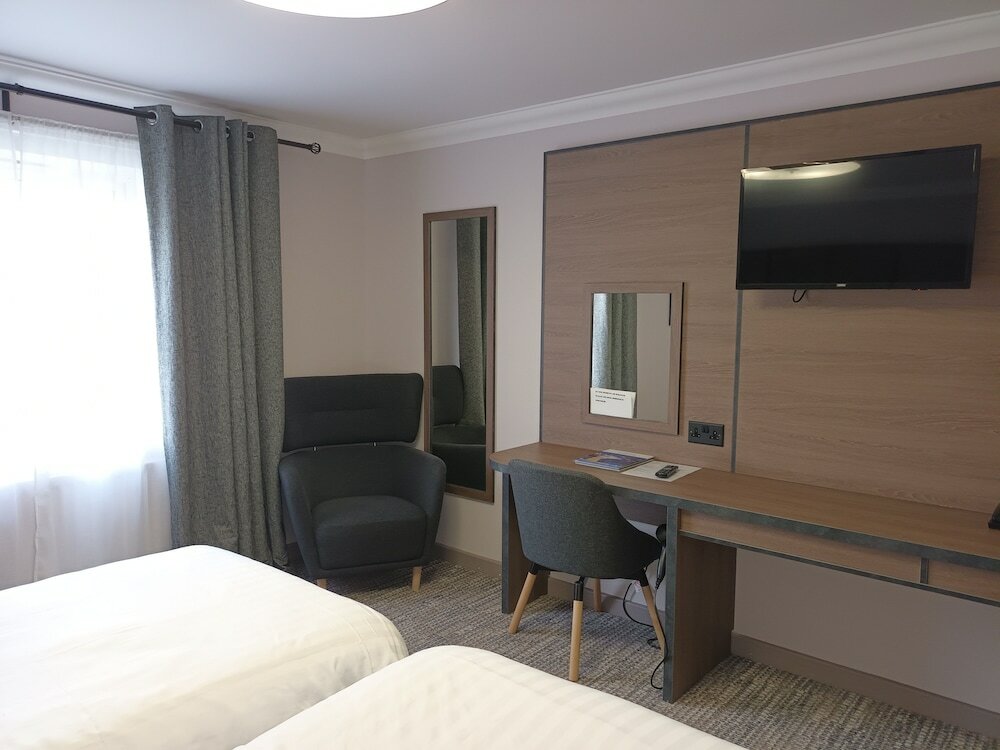 Фото The Corn Mill Lodge Hotel