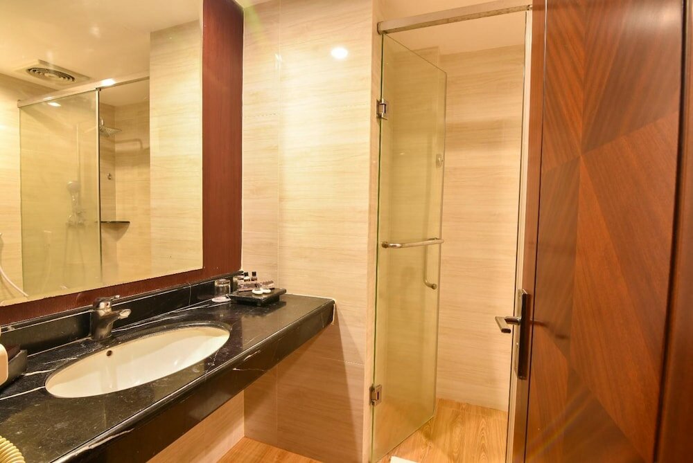 Фото Grand Rocky Hotel