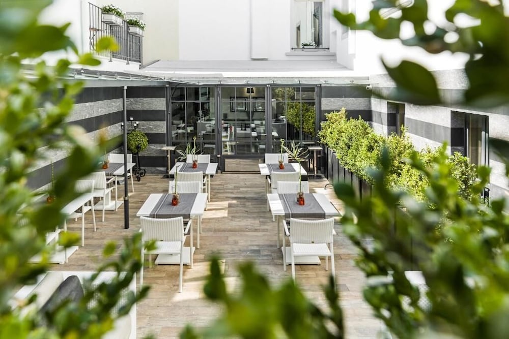 Фото Lhp Hotel River & SPA