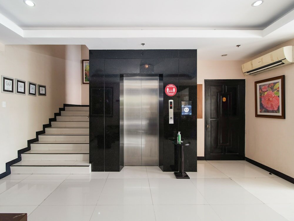 Фото Main Hotel & Suites