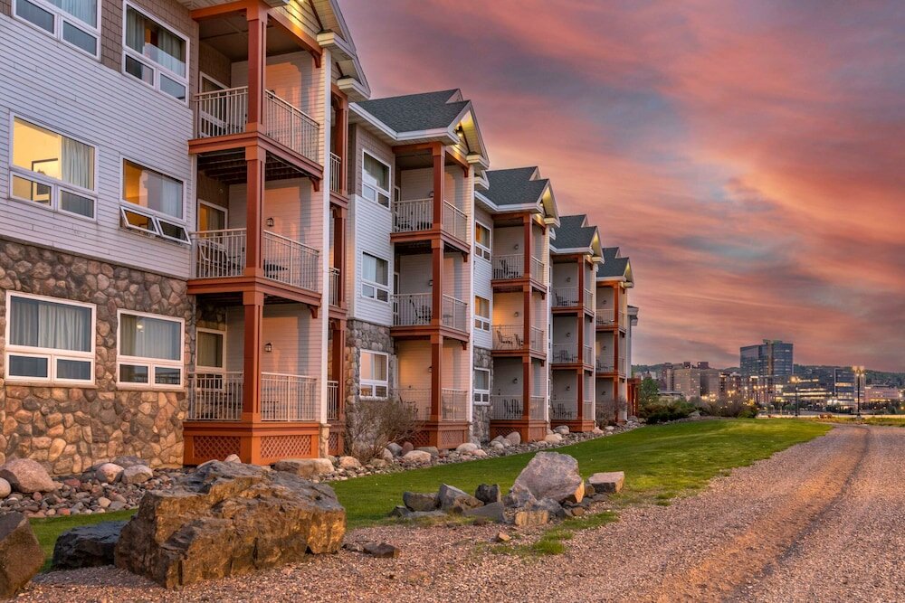 Фото Lift Bridge Lodge, Ascend Hotel Collection