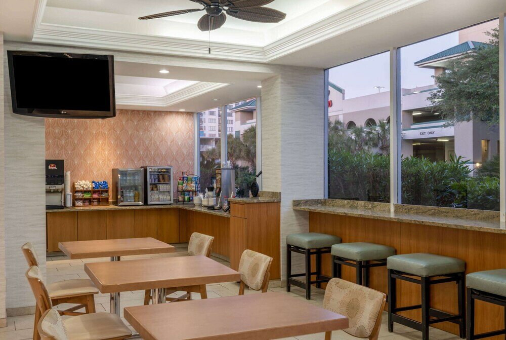 Фото The Sandbar Hotel, Trademark Collection by Wyndham