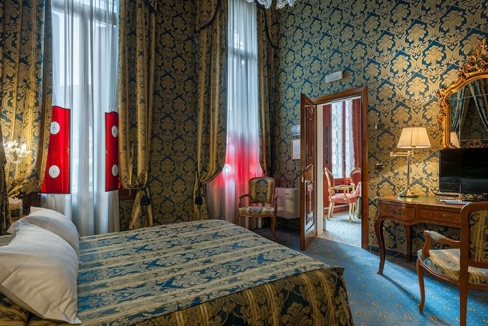 Фото Hotel Al Ponte Antico