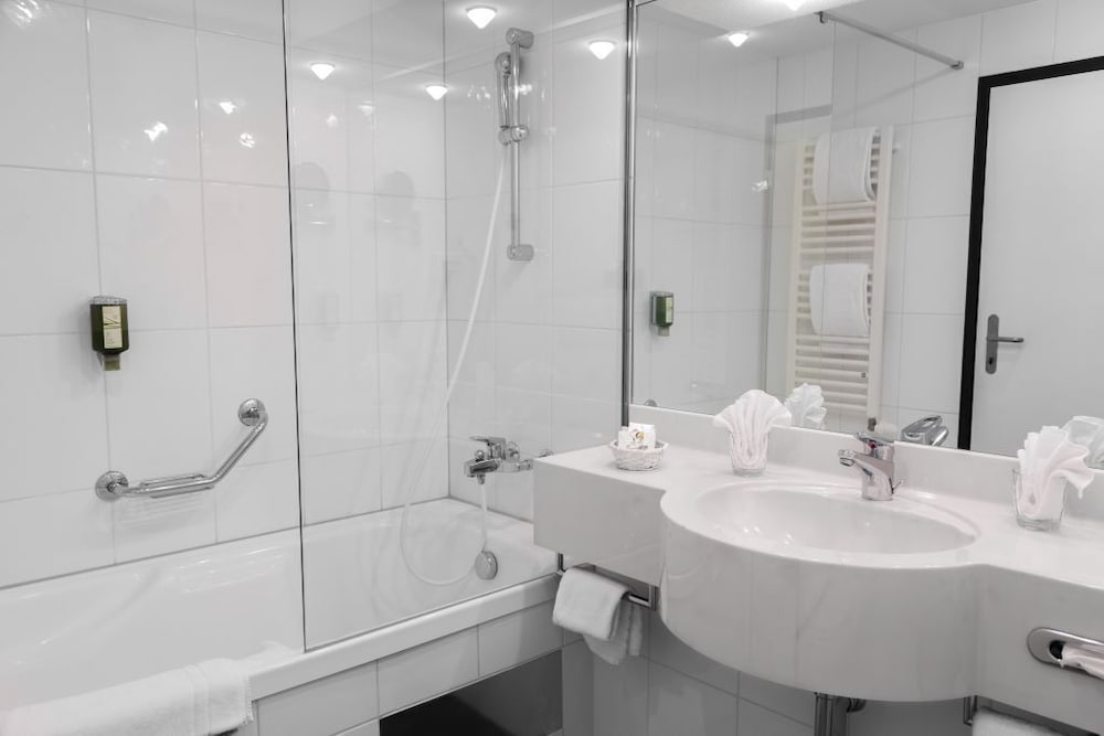 Фото Hotel Engel Business & Lifestyle