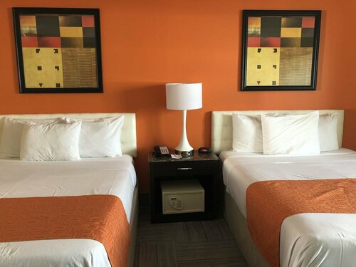 Гостиница Howard Johnson by Wyndham North Bergen в Норт Бергене