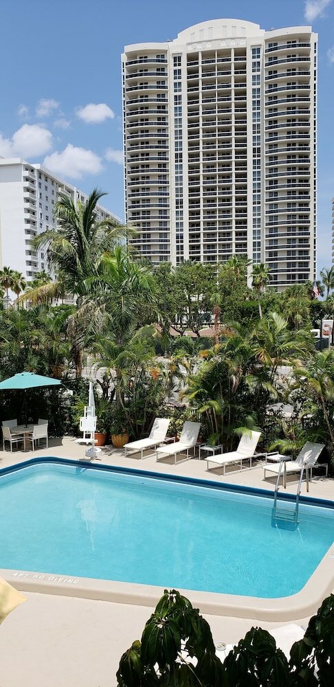 Фото Ocean Mile Hotel