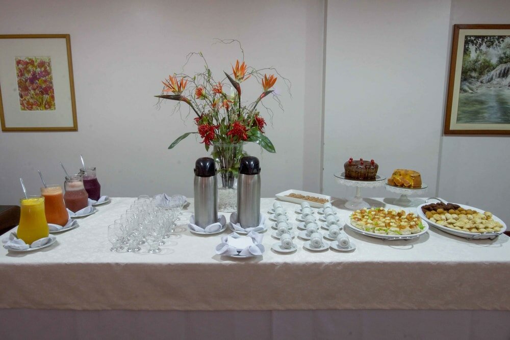 Фото Bristol Exceler Plaza Hotel