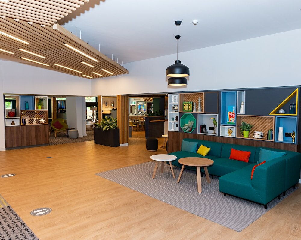 Фото Holiday Inn Newport, an Ihg Hotel