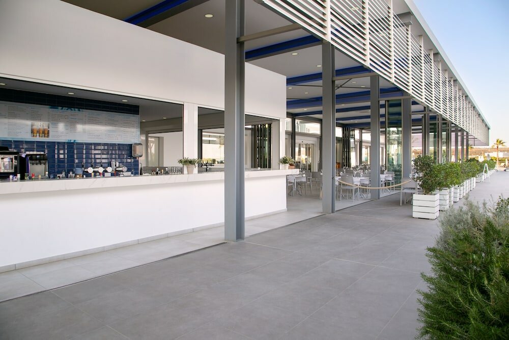 Фото Asterias Beach Hotel