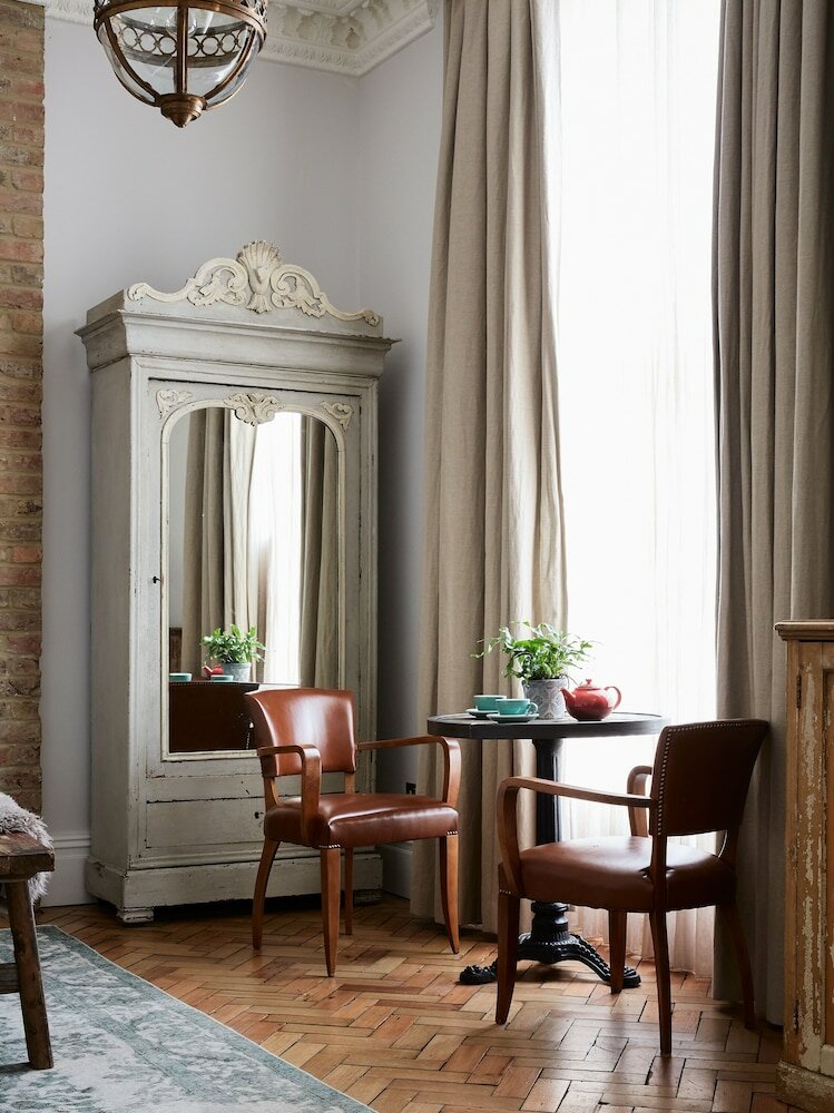 Фото Artist Residence London