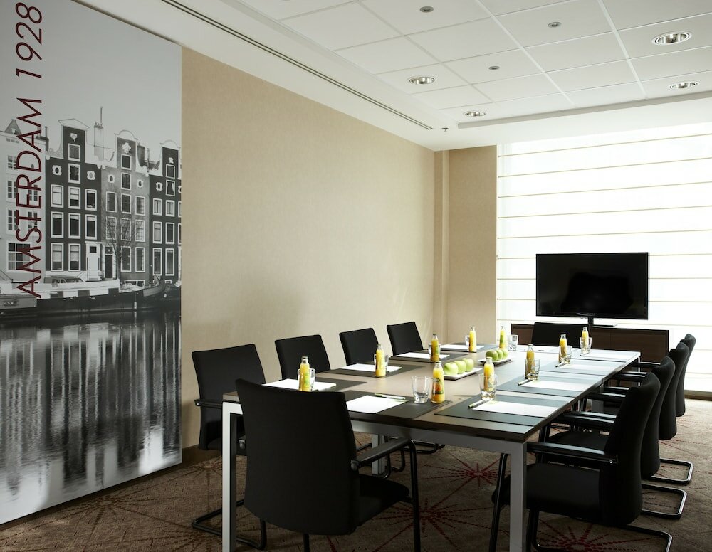 Фото Courtyard by Marriott Brussels