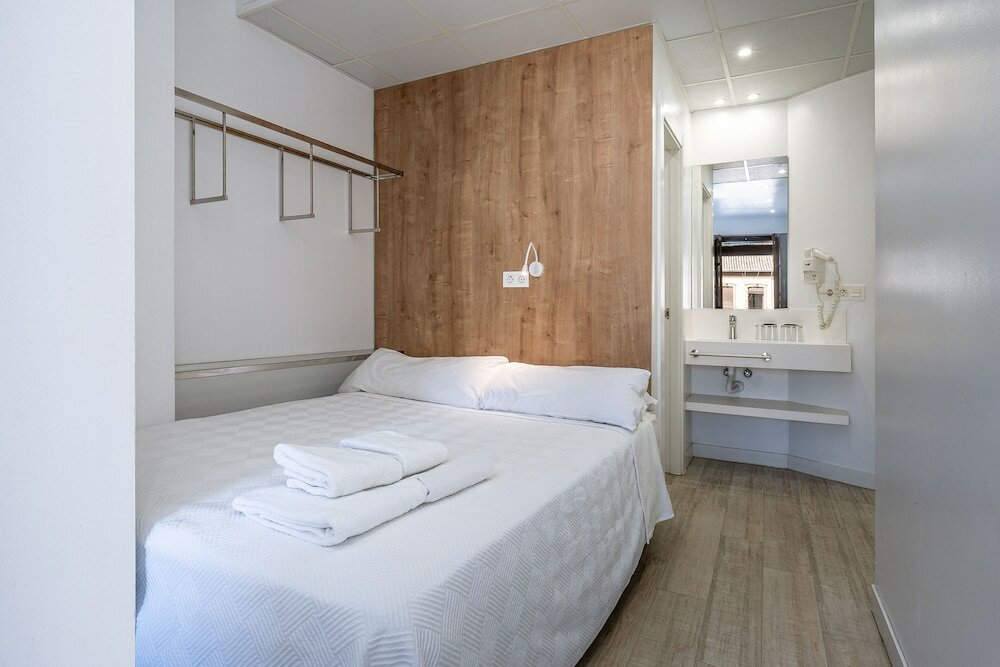 Фото Monjas Del Carmen Hotel