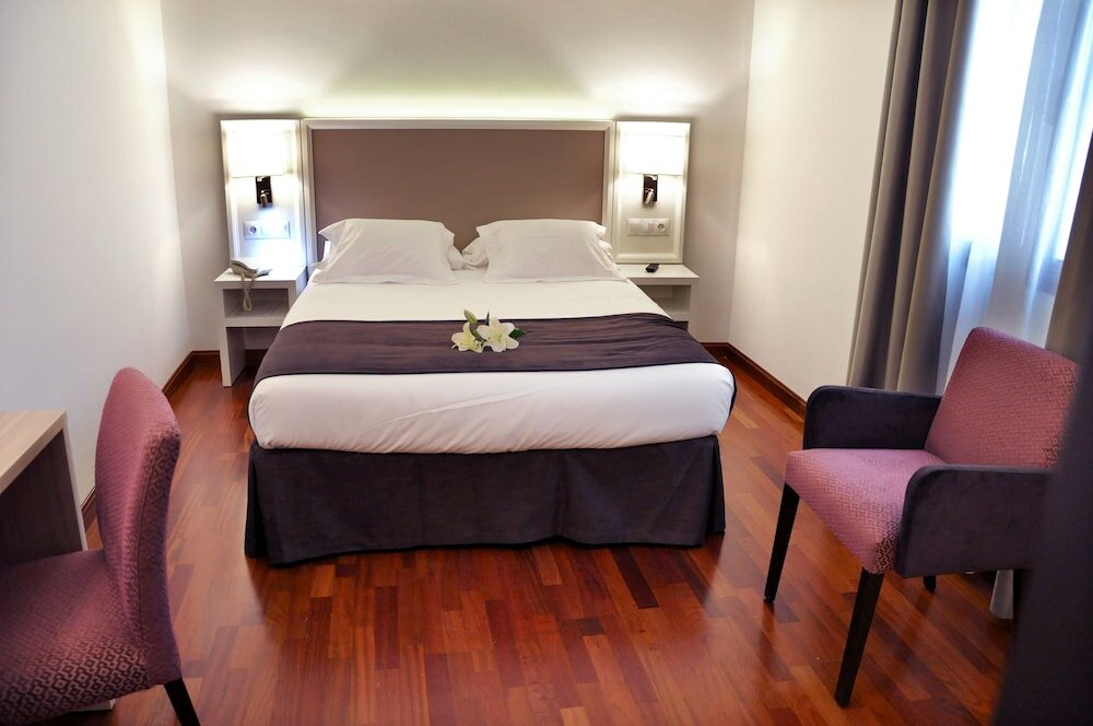 Фото Hotel Maestranza