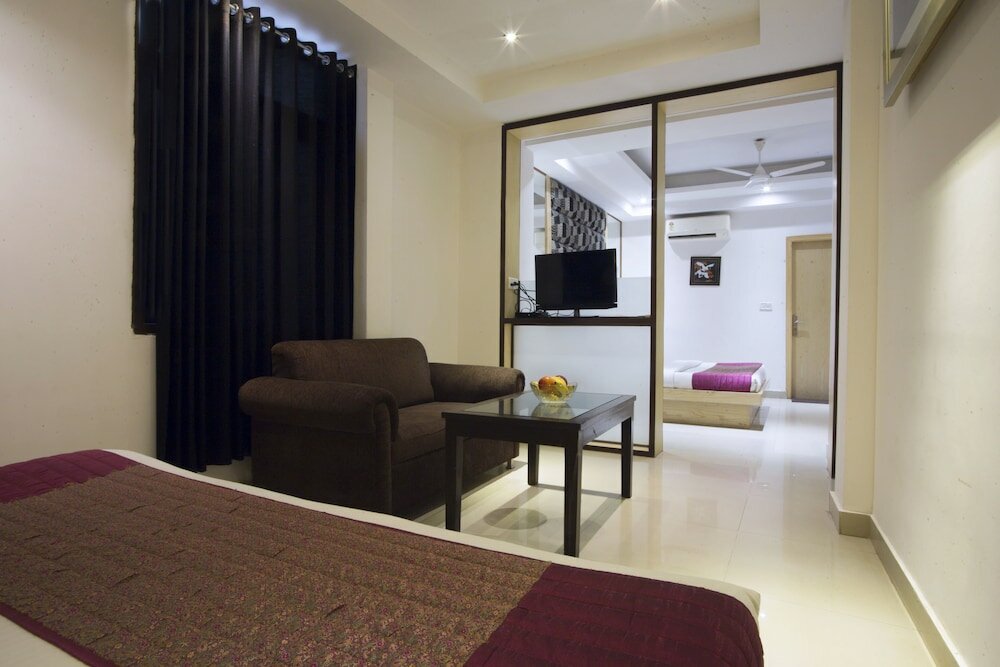 Фото Hotel Krishna Deluxe