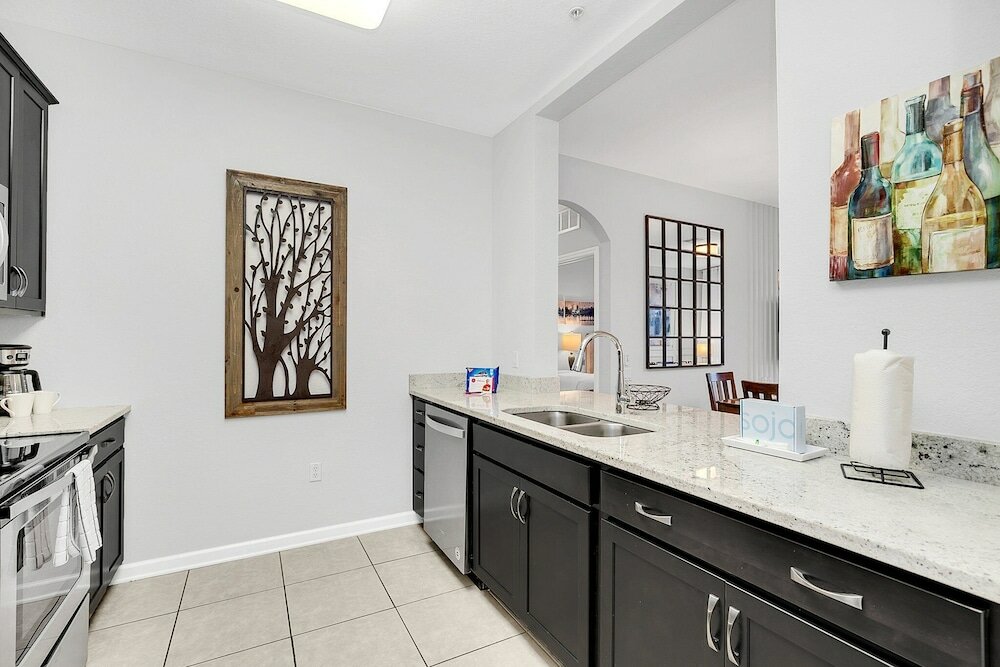 Фото 4862 Cayview Ave № 110