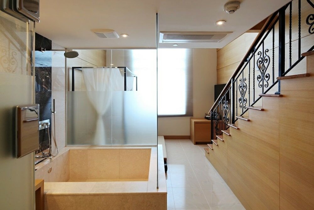 Фото The One Boutique Hotel