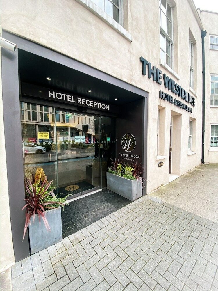 Фото The Westbridge Hotel