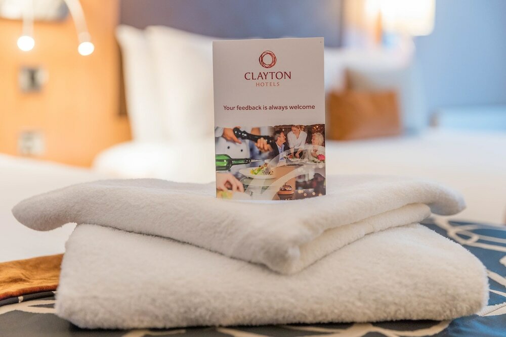 Фото Clayton Hotel Cardiff Lane