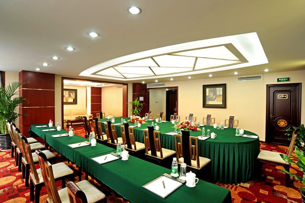 Фото Super House International