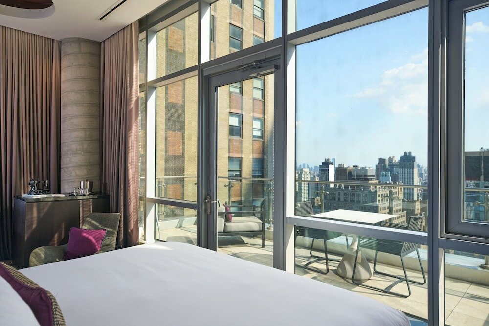 Фото Renaissance New York Midtown Hotel