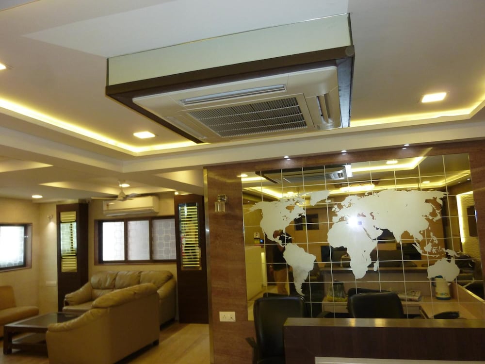 Фото Hotel Orient Palace