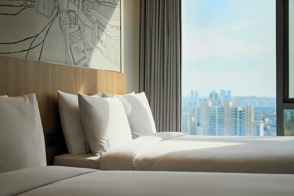 Фото Holiday Inn Express Seoul Hongdae