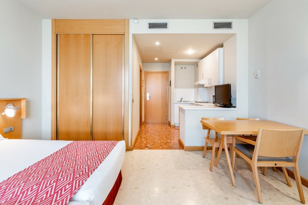 Фото Apartahotel Exe Campus San Mamés