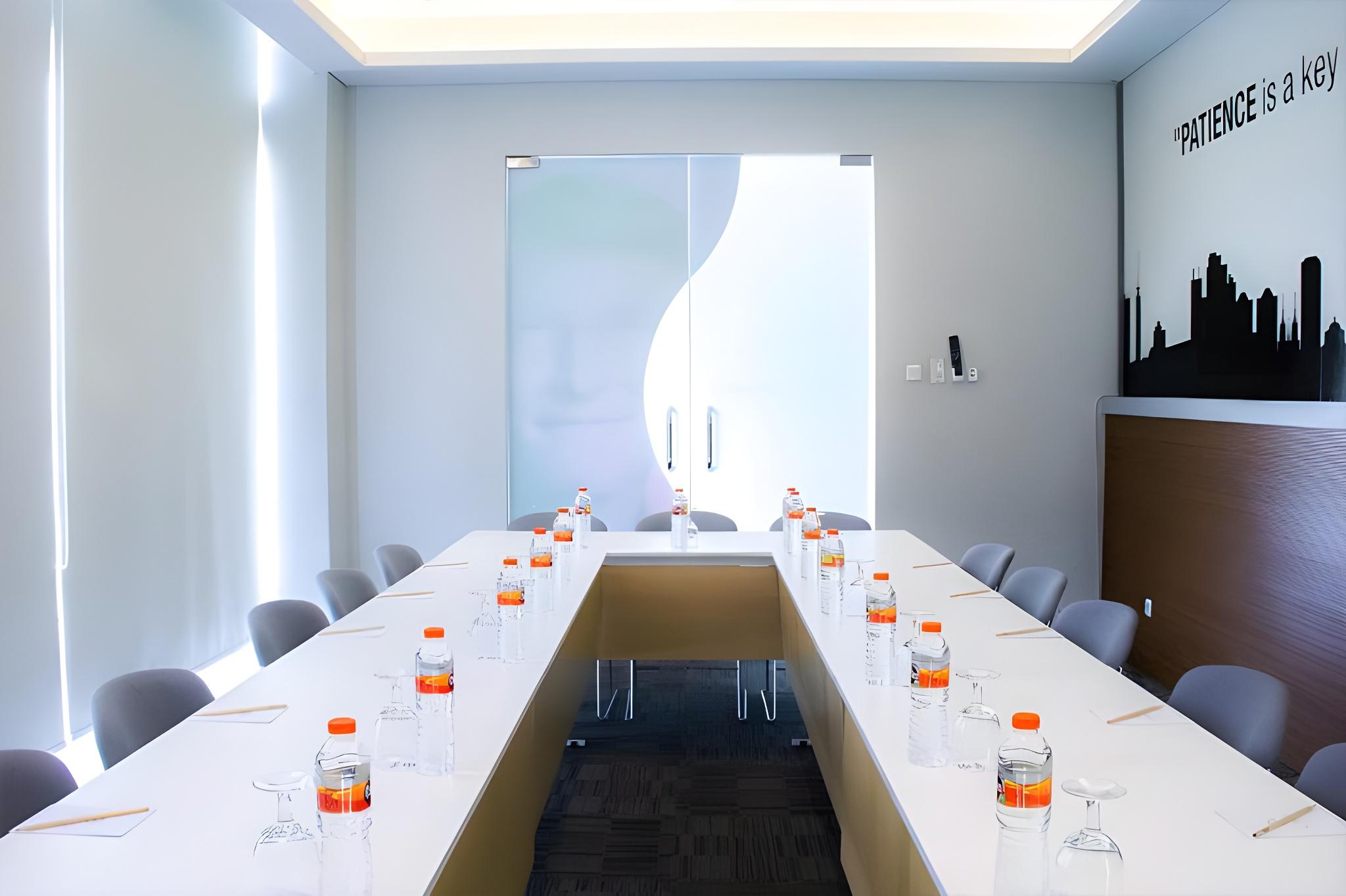 Фото Cleo Hotel Jemursari